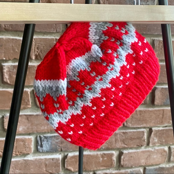 6-12M Red Knitted Toque - Picture 2 of 4